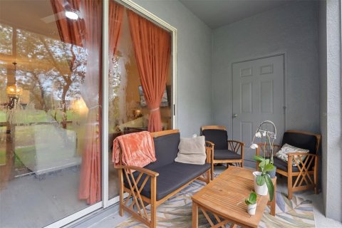 Townhouse in Tampa, Florida 3 bedrooms, 192.4 sq.m. № 2203372 - photo 30