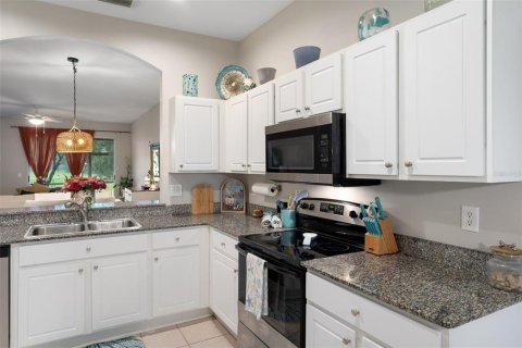 Townhouse in Tampa, Florida 3 bedrooms, 192.4 sq.m. № 2203372 - photo 15