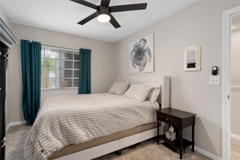 Townhouse in Tampa, Florida 3 bedrooms, 192.4 sq.m. № 2203372 - photo 22
