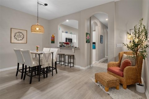 Townhouse in Tampa, Florida 3 bedrooms, 192.4 sq.m. № 2203372 - photo 8