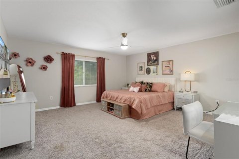 Townhouse in Tampa, Florida 3 bedrooms, 192.4 sq.m. № 2203372 - photo 27