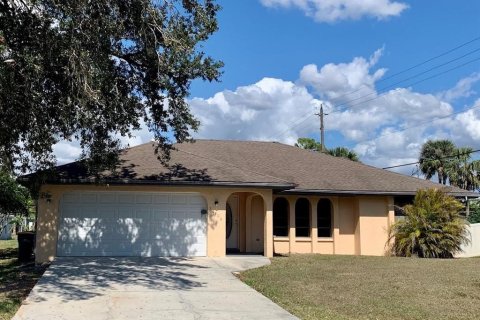 Casa en alquiler en Port Charlotte, Florida, 3 dormitorios, 161.19 m2 № 1767621 - foto 1