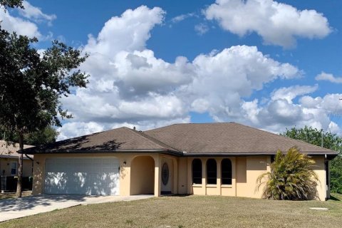 Casa en alquiler en Port Charlotte, Florida, 3 dormitorios, 161.19 m2 № 1767621 - foto 2