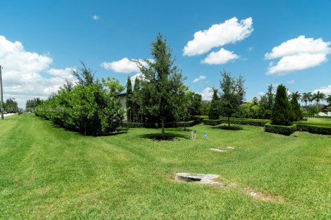 Casa en venta en Plantation, Florida, 6 dormitorios № 2075017 - foto 3