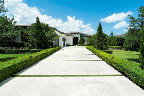 Casa en venta en Plantation, Florida, 6 dormitorios № 2075017 - foto 4