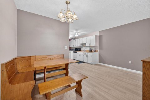 Condominio en venta en Tavares, Florida, 3 dormitorios, 105.91 m2 № 1908023 - foto 9