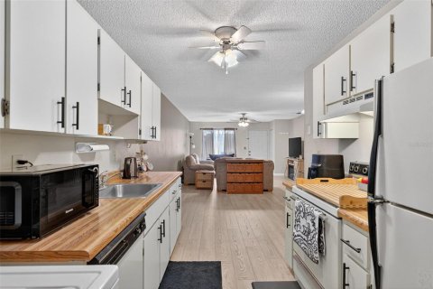 Condominio en venta en Tavares, Florida, 3 dormitorios, 105.91 m2 № 1908023 - foto 17