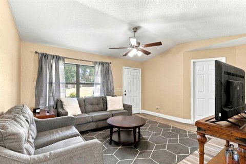 House in Ocala, Florida 3 bedrooms, 103.77 sq.m. № 2395874 - photo 3
