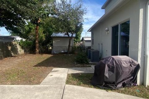 House in Tampa, Florida 3 bedrooms, 173.36 sq.m. № 2378035 - photo 3