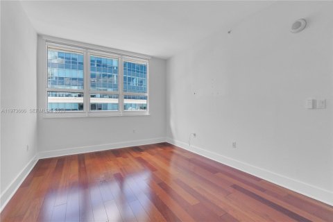 Condominio en alquiler en Miami, Florida, 3 dormitorios, 138.42 m2 № 2079251 - foto 21