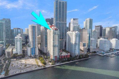 Condominio en alquiler en Miami, Florida, 3 dormitorios, 138.42 m2 № 2079251 - foto 2