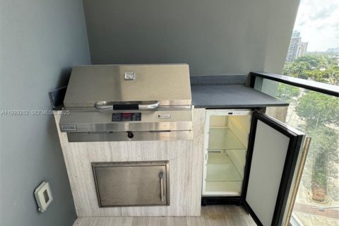 Снять в аренду кондоминиум в Майами, Флорида 2 спальни, 89.46м2, № 1987590 - фото 7