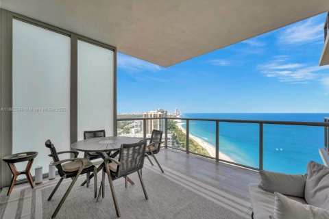 Condo in Bal Harbour, Florida, 2 bedrooms  № 1890829 - photo 8