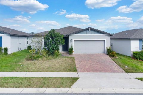 House in Winter Haven, Florida 3 bedrooms, 139.91 sq.m. № 1516650 - photo 2