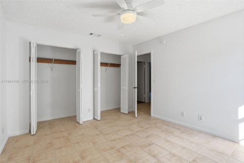 House in Loxahatchee Groves, Florida 3 bedrooms, 203.83 sq.m. № 2026647 - photo 17