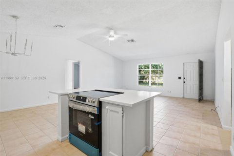 House in Loxahatchee Groves, Florida 3 bedrooms, 203.83 sq.m. № 2026647 - photo 28