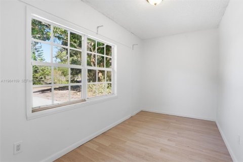 House in Loxahatchee Groves, Florida 3 bedrooms, 203.83 sq.m. № 2026647 - photo 6