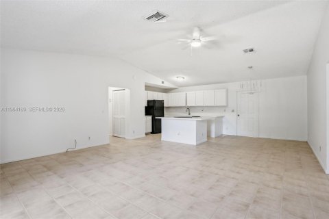 House in Loxahatchee Groves, Florida 3 bedrooms, 203.83 sq.m. № 2026647 - photo 10