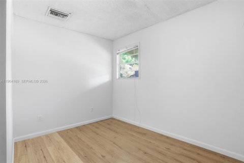 House in Loxahatchee Groves, Florida 3 bedrooms, 203.83 sq.m. № 2026647 - photo 4