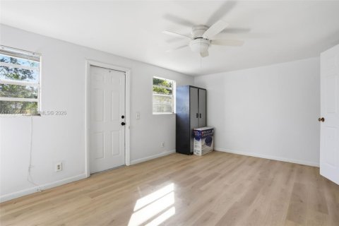 House in Loxahatchee Groves, Florida 3 bedrooms, 203.83 sq.m. № 2026647 - photo 18