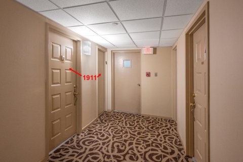 Copropriété à vendre à Hollywood, Floride: 2 chambres, 154.22 m2 № 1229271 - photo 1