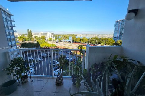 Copropriété à vendre à Miami, Floride: 1 chambre, 82.59 m2 № 1971336 - photo 17