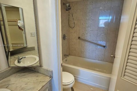 Copropriété à vendre à Miami, Floride: 1 chambre, 82.59 m2 № 1971336 - photo 12