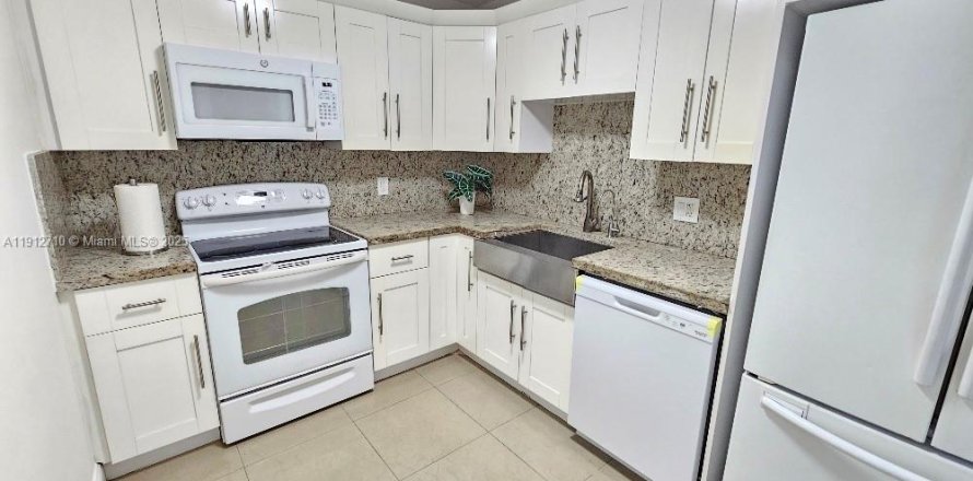 Condo à Miami, Floride, 1 chambre  № 1971336