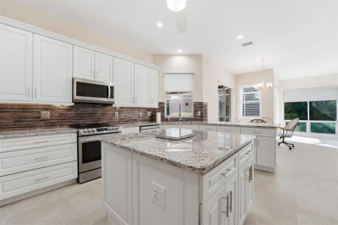 House in Nokomis, Florida 4 bedrooms, 240.9 sq.m. № 2143016 - photo 17