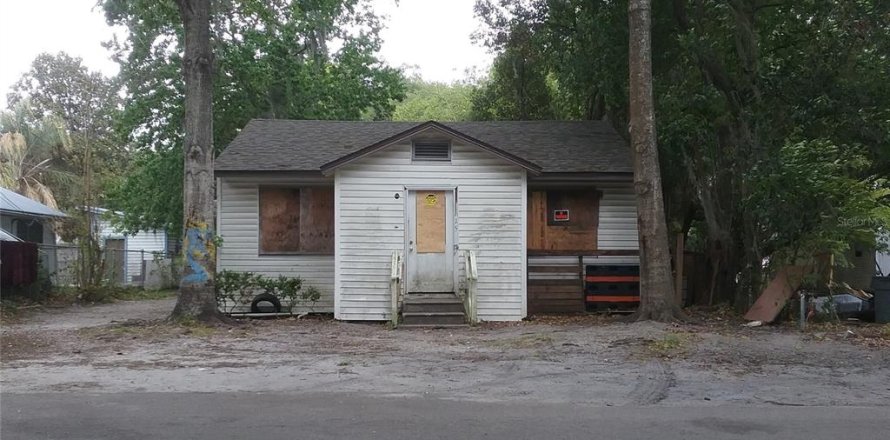 House in Gainesville, Florida 2 bedrooms, 79.15 sq.m. № 2151074