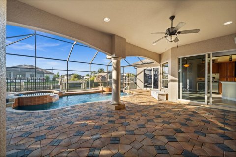 Купить виллу или дом в Кейп-Корал, Флорида 3 спальни, 225.38м2, № 2006724 - фото 3