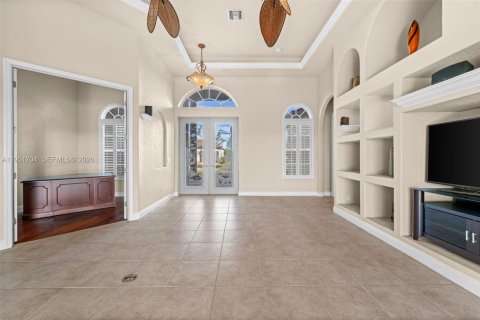 Купить виллу или дом в Кейп-Корал, Флорида 3 спальни, 225.38м2, № 2006724 - фото 9