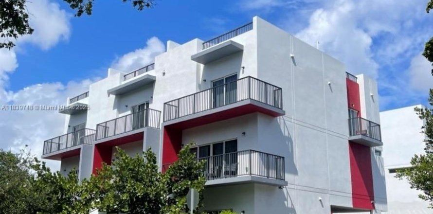 Touwnhouse à Hollywood, Floride 3 chambres, 171.87 m2 № 1830617