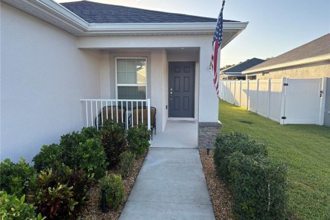 House in Auburndale, Florida 3 bedrooms, 140.38 sq.m. № 1837694 - photo 3