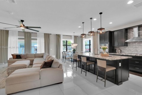 House in Lake Worth, Florida 4 bedrooms, 223.89 sq.m. № 1889693 - photo 4