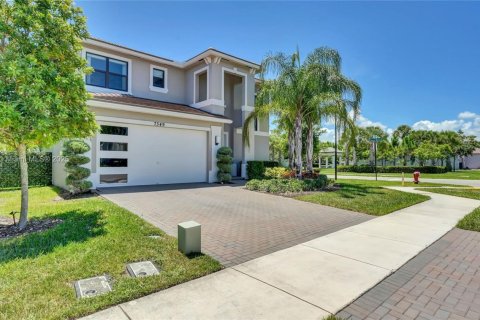 House in Lake Worth, Florida 4 bedrooms, 223.89 sq.m. № 1889693 - photo 2