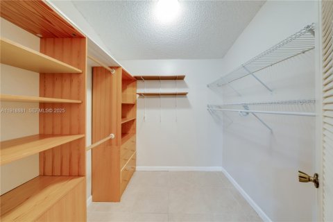 Adosado en alquiler en Miami, Florida, 3 dormitorios, 155.05 m2 № 1983955 - foto 16