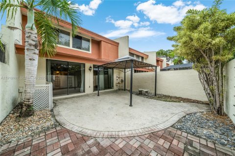 Adosado en alquiler en Miami, Florida, 3 dormitorios, 155.05 m2 № 1983955 - foto 2