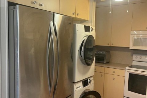 Снять в аренду квартиру в Бока-Ратон, Флорида 3 комнаты, 123.75м2, № 2083523 - фото 5