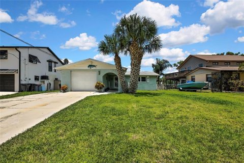 Villa ou maison à vendre à Hudson, Floride: 2 chambres, 112.6 m2 № 1853238 - photo 5