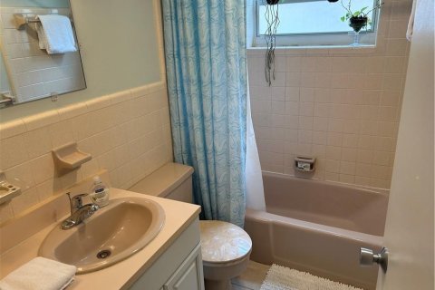 Condominio en alquiler en Pompano Beach, Florida, 1 dormitorio, 62.99 m2 № 1223286 - foto 1