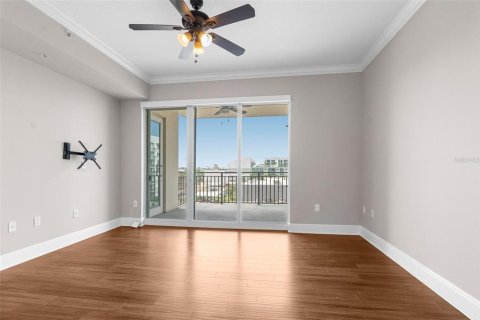 Condo in Tampa, Florida, 2 bedrooms  № 2345317 - photo 22