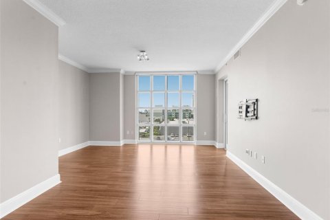 Condo in Tampa, Florida, 2 bedrooms  № 2345317 - photo 8