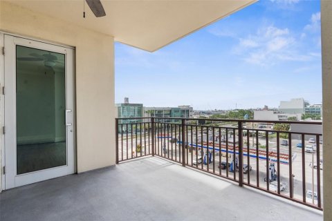 Condo in Tampa, Florida, 2 bedrooms  № 2345317 - photo 30