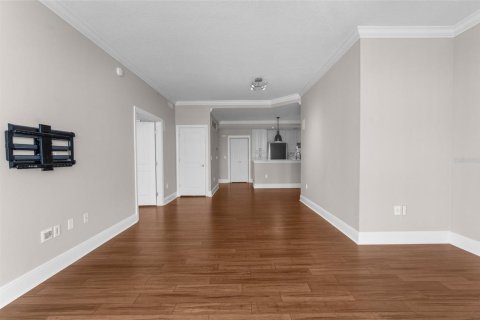 Condo in Tampa, Florida, 2 bedrooms  № 2345317 - photo 9