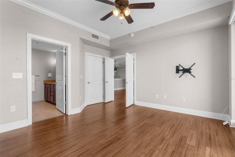 Condo in Tampa, Florida, 2 bedrooms  № 2345317 - photo 19