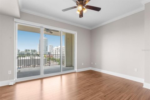 Condo in Tampa, Florida, 2 bedrooms  № 2345317 - photo 17