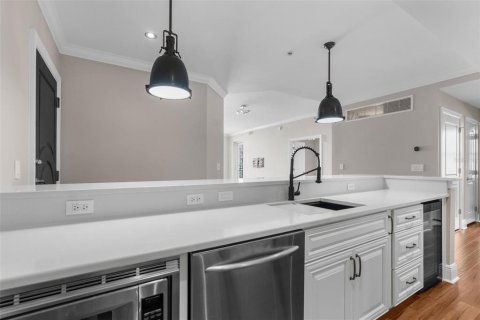 Condo in Tampa, Florida, 2 bedrooms  № 2345317 - photo 7