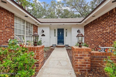 House in Jacksonville, Florida 4 bedrooms, 207.08 sq.m. № 809417 - photo 1