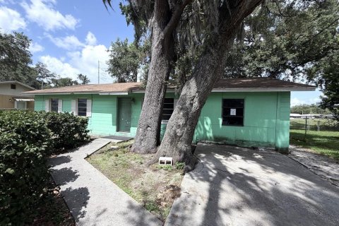 House in Dade City, Florida 3 bedrooms, 96.62 sq.m. № 2117203
